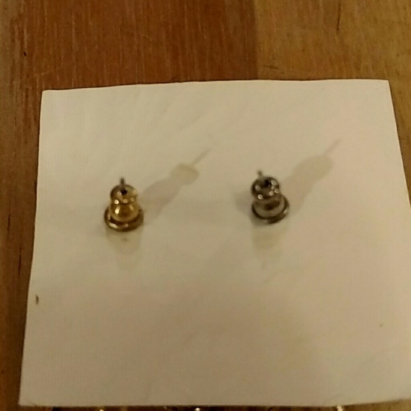 Double triangle earrings! Stylish and fun! - Picture 3 of 3